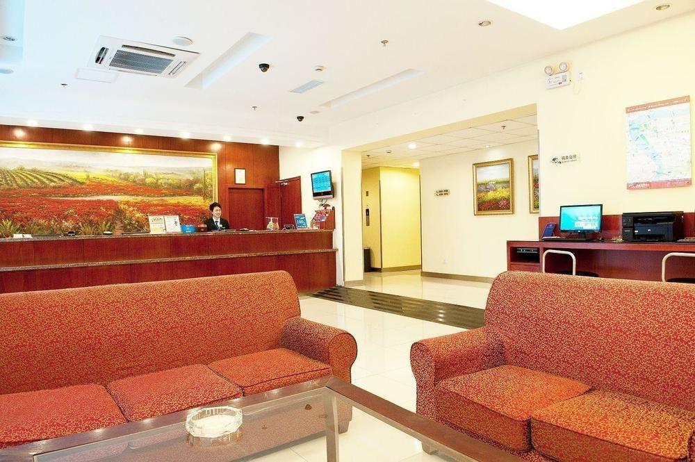 Hanting Express Shanghai Middle Sichuan Road Exterior photo